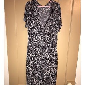 Medium length dress, perfect with heels.